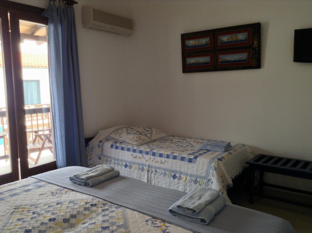 Mouria Skiathos-stad